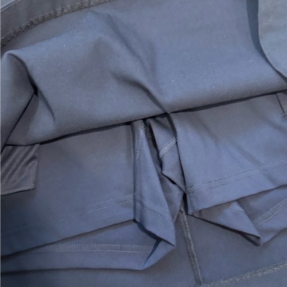 🏌🏻‍♀️🆕Walter Hagen Sculpt Performance Navy Skort, Large🏌🏻‍♀️ - Picture 3 of 6